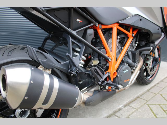 ktm - 1290-super-duke-gt