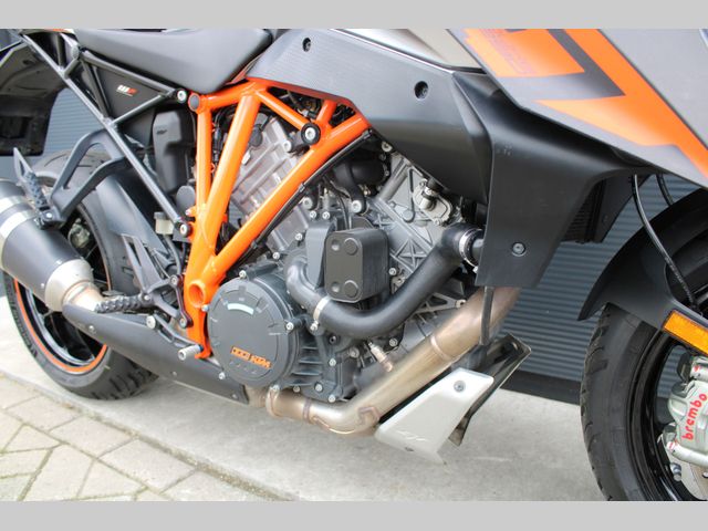 ktm - 1290-super-duke-gt