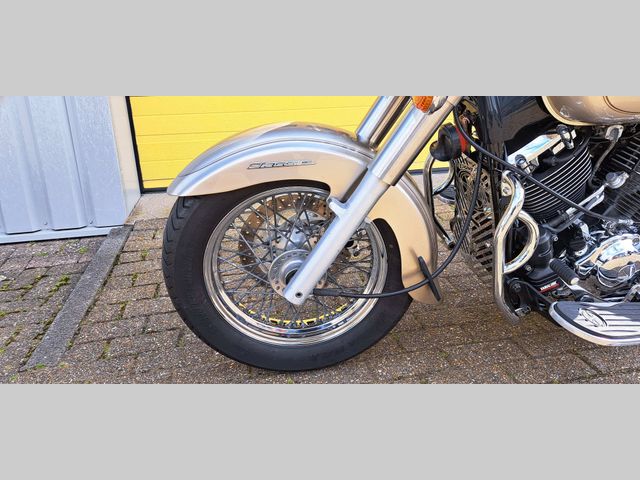 yamaha - xvs-650-a-dragstar-classic