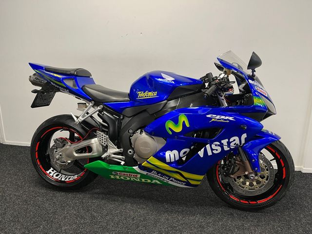 honda - cbr-1000-rr-fireblade