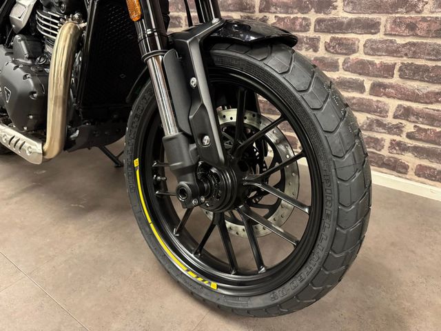 triumph - tracker-400