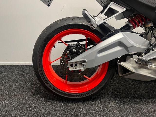 aprilia - tuono-660