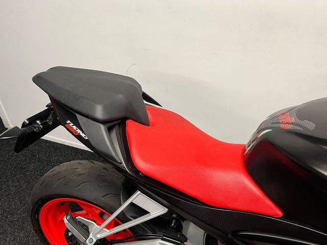 aprilia - tuono-660