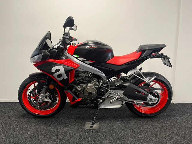 aprilia - tuono-660