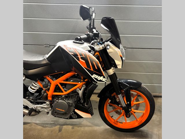 ktm - 390-duke-abs