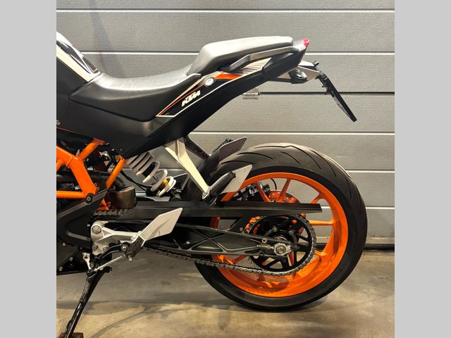 ktm - 390-duke-abs