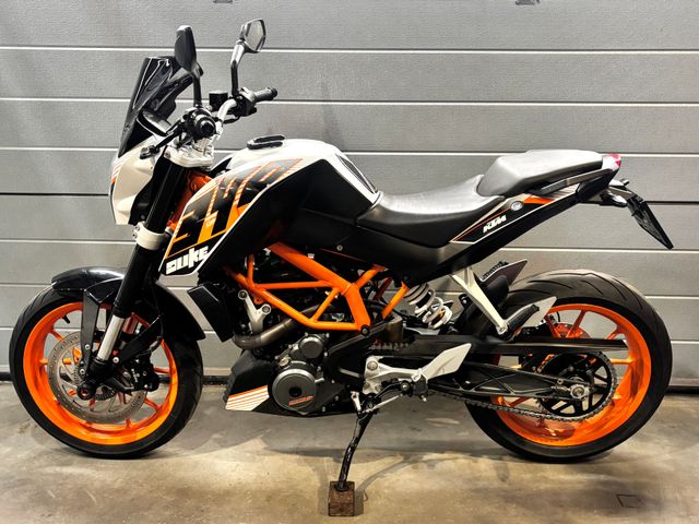 ktm - 390-duke-abs