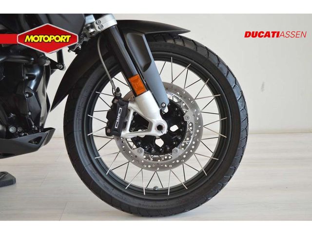 bmw - r-1250-gs-triple-black