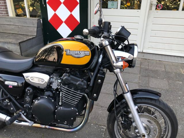 triumph - thunderbird-sport