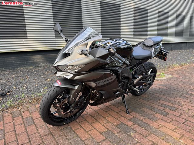 kawasaki - ninja-zx-4rr