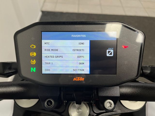 ktm - 1290-super-duke-r