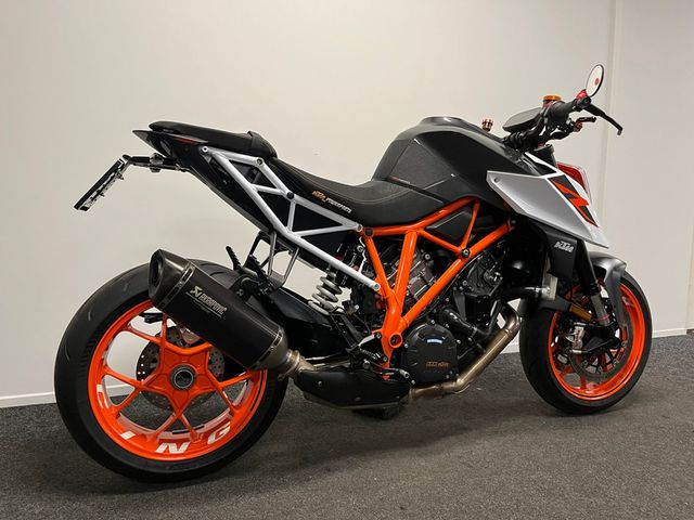 ktm - 1290-super-duke-r