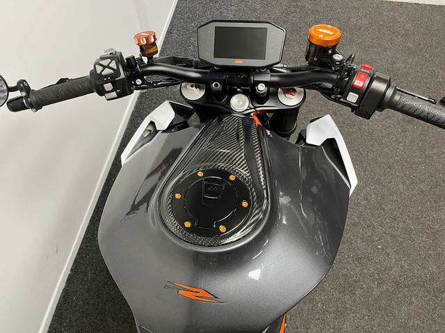 ktm - 1290-super-duke-r