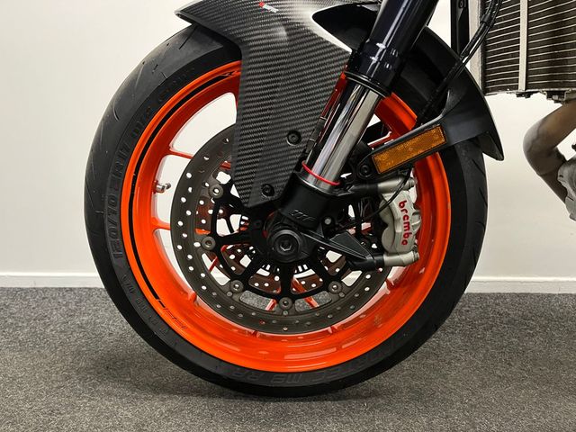 ktm - 1290-super-duke-r