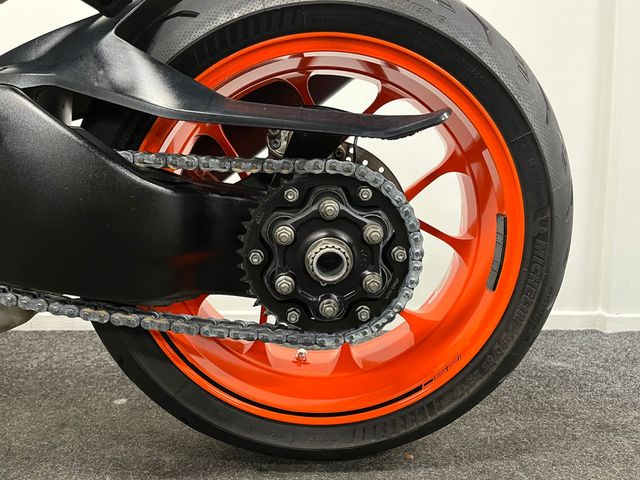 ktm - 1290-super-duke-r