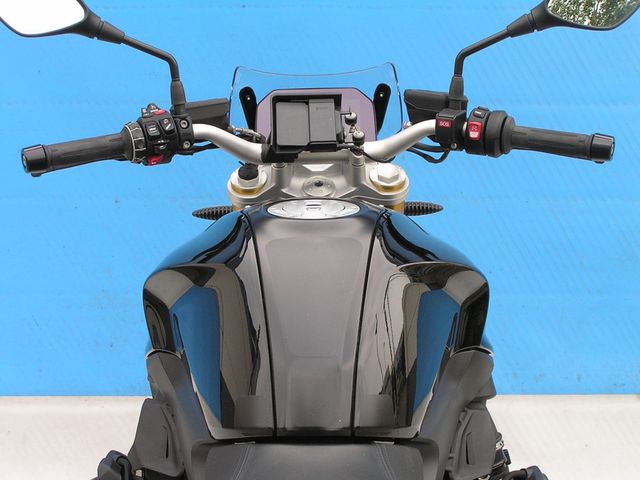 bmw - r-1250-r