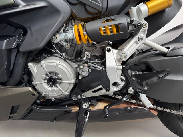 ducati - streetfighter-v2