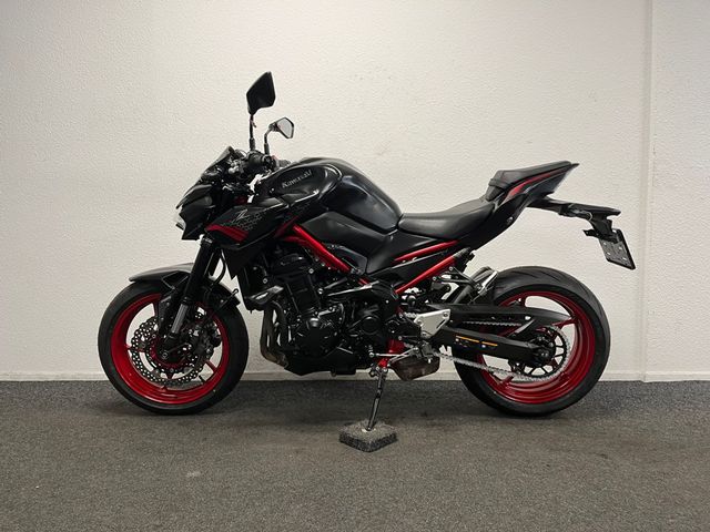 kawasaki - z900