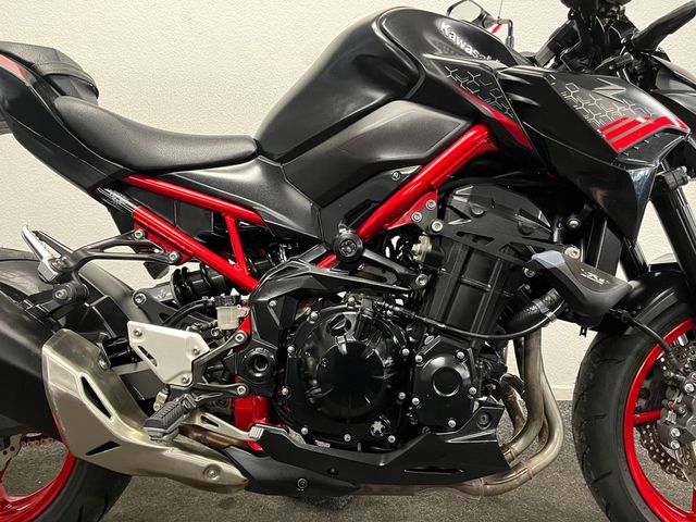kawasaki - z900