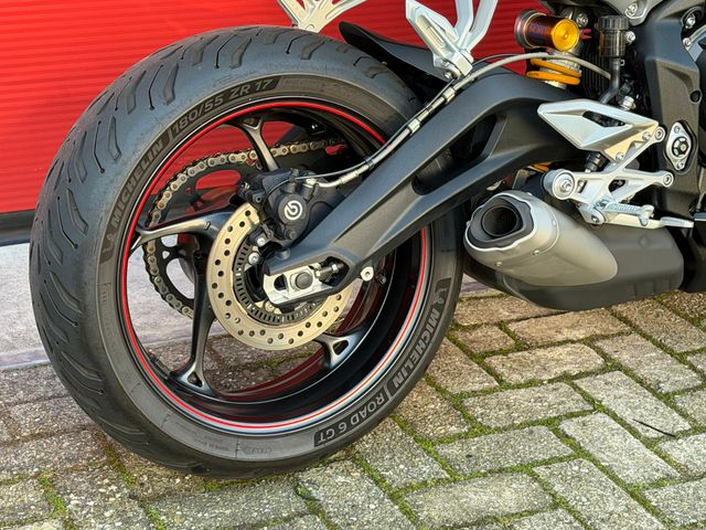 triumph - street-triple-rs