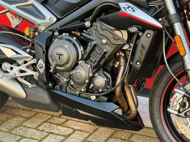 triumph - street-triple-rs