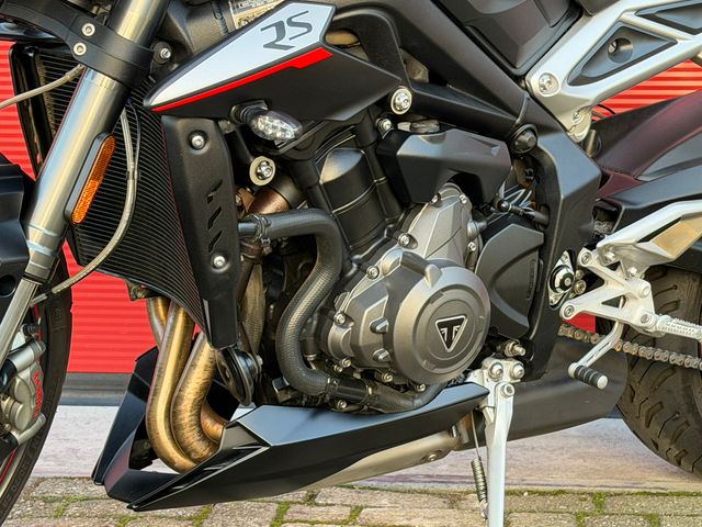 triumph - street-triple-rs