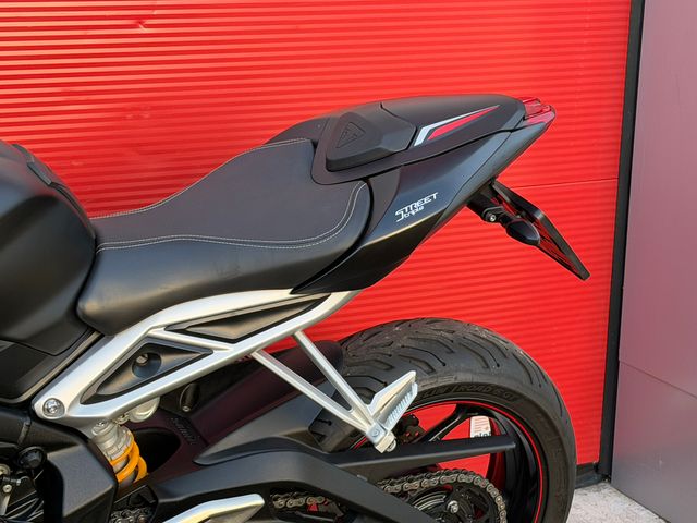 triumph - street-triple-rs