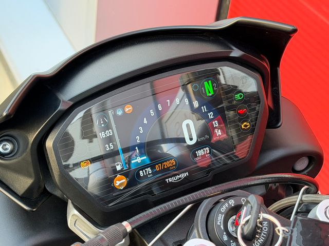 triumph - street-triple-rs