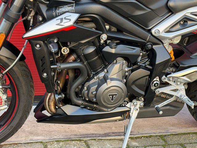 triumph - street-triple-rs