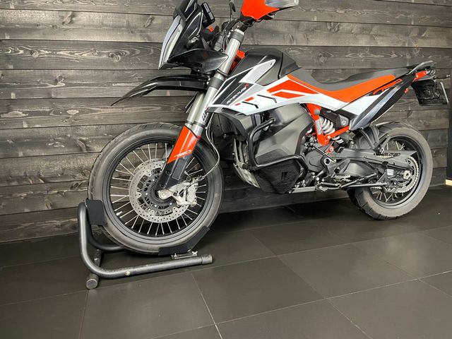 ktm - 790-adventure-r