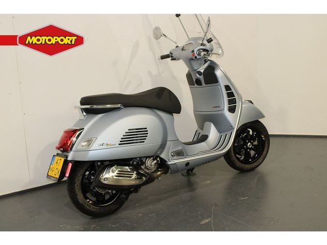 vespa - gts-super-tech-300