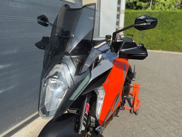 ktm - 1290-super-duke-gt