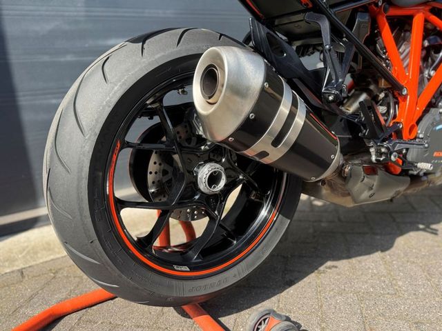 ktm - 1290-super-duke-gt