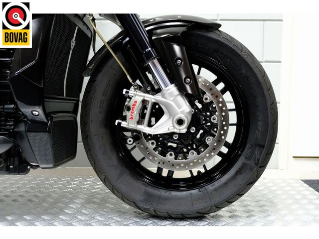 triumph - rocket-iii-r