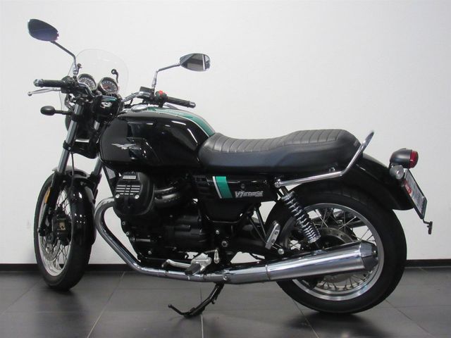 moto-guzzi - v-7-iii-special