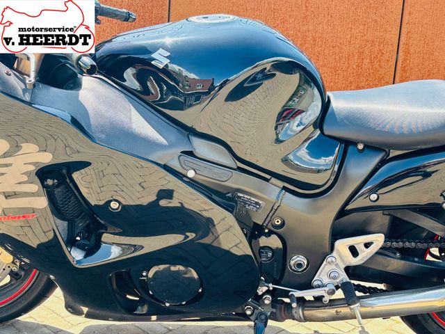 suzuki - gsx-r-1300-hayabusa
