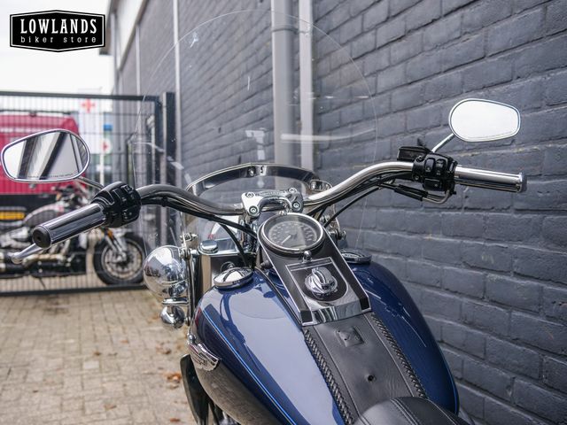 harley-davidson - softail-deluxe-flstn