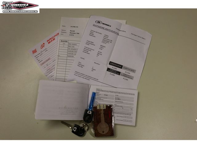 ducati - hypermotard-796