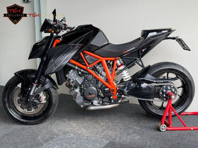 ktm - 1290-super-duke-r
