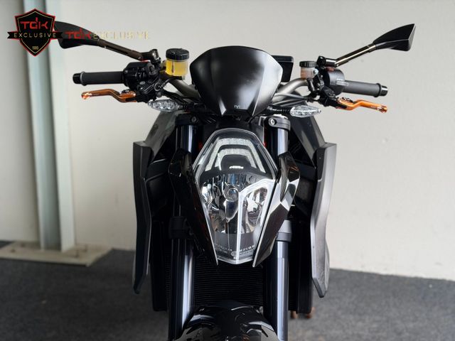ktm - 1290-super-duke-r
