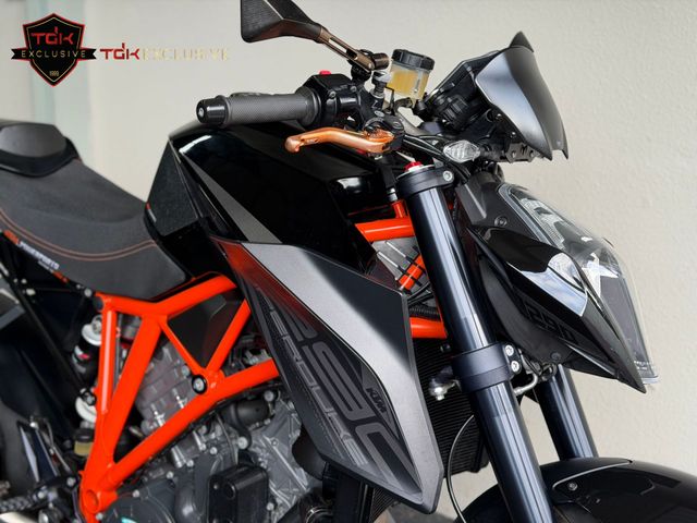 ktm - 1290-super-duke-r