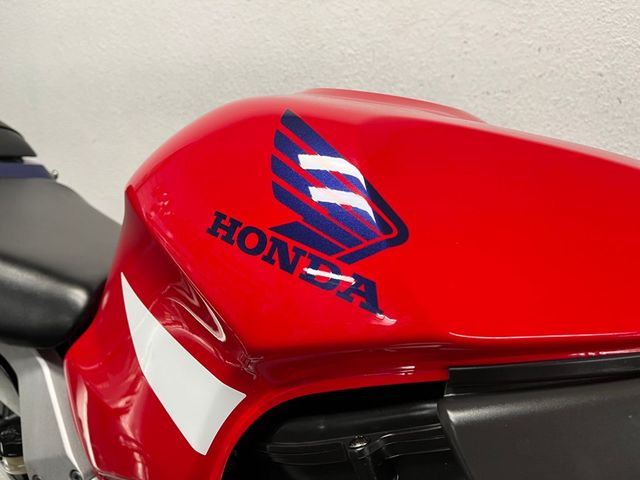 honda - cbr-900-rr-fireblade