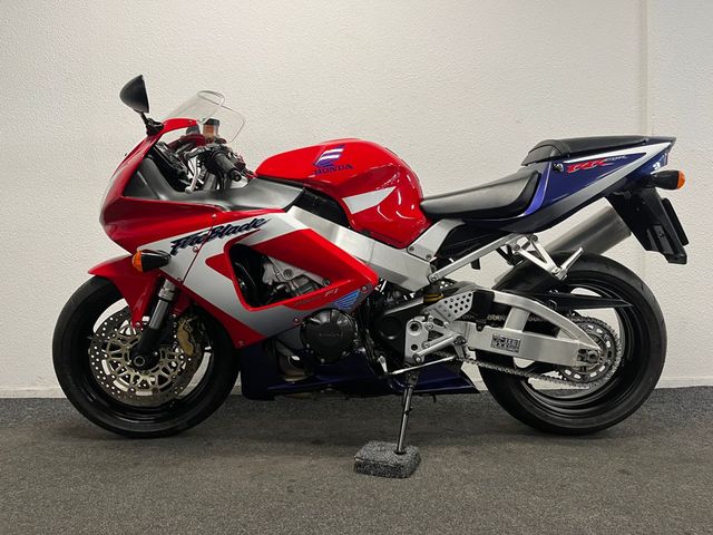 honda - cbr-900-rr-fireblade