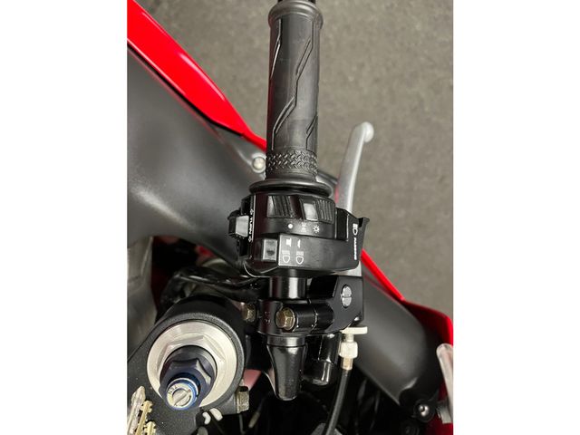honda - cbr-900-rr-fireblade