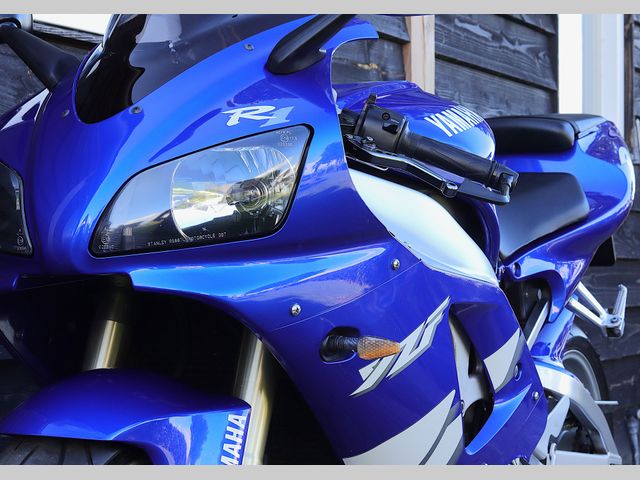 yamaha - yzf-r1