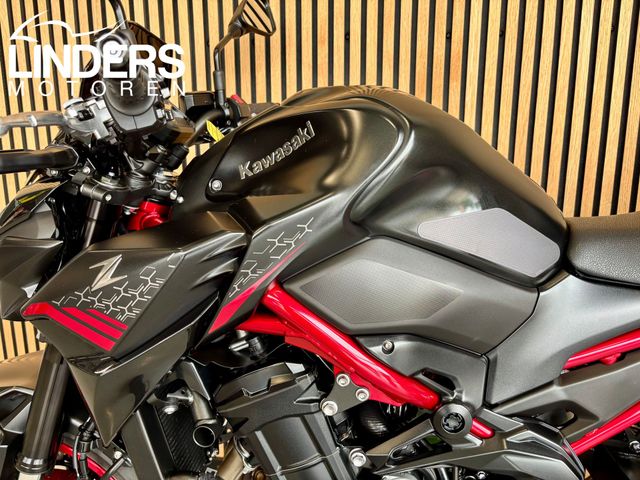 kawasaki - z900