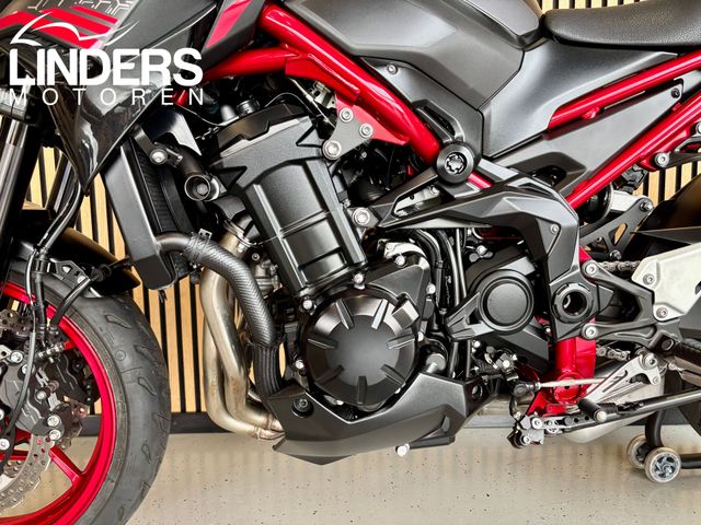 kawasaki - z900