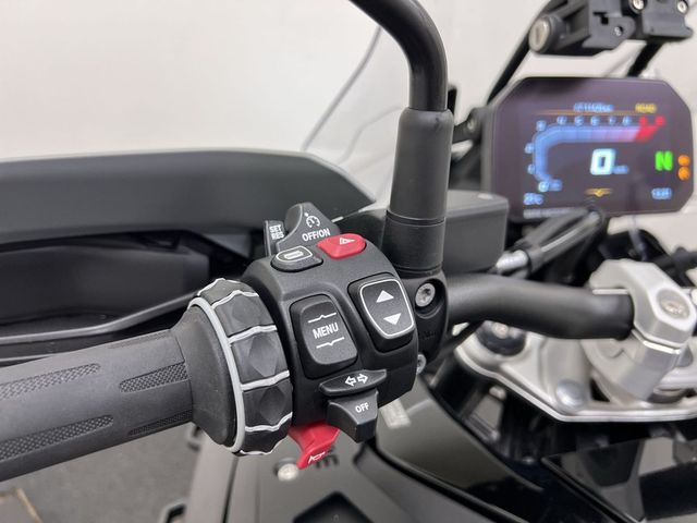 bmw - r-1300-gs-adventure-triple-black