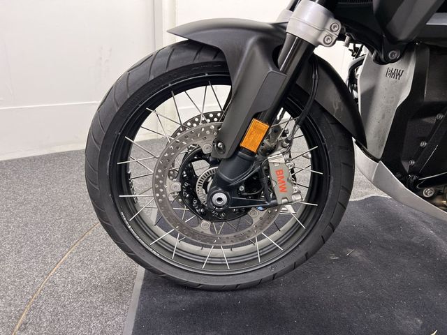 bmw - r-1300-gs-adventure-triple-black
