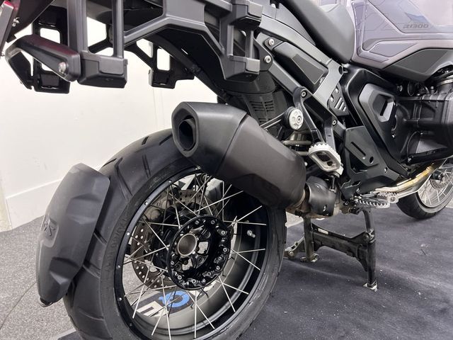 bmw - r-1300-gs-adventure-triple-black